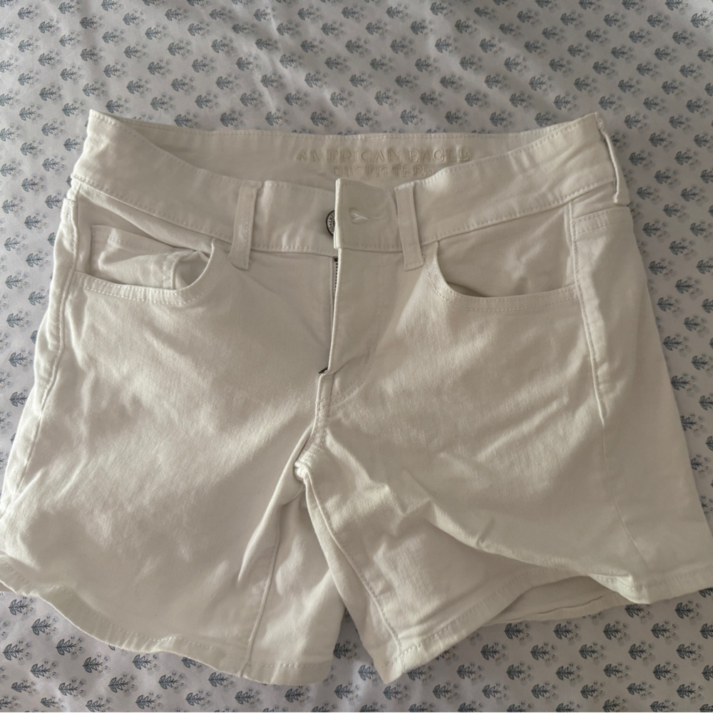 American Eagle Midi shorts